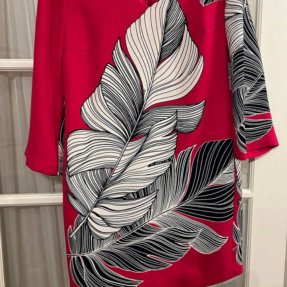 Trina Turk pink and navy palm dress sz 4